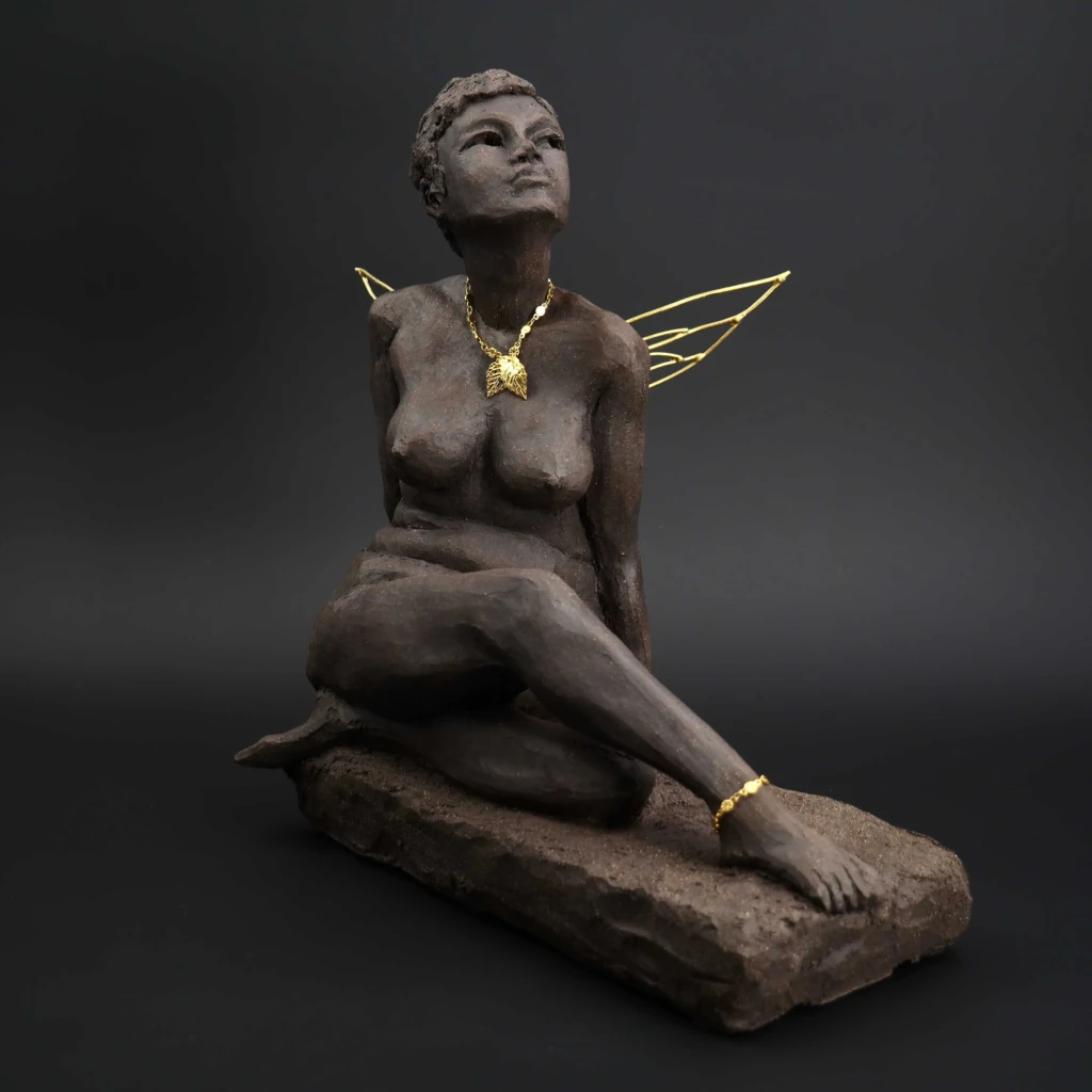 sculpture-fee-gres-noir-michael-ezanno-la-chaize-giraud-vendee-sculpteur- francais