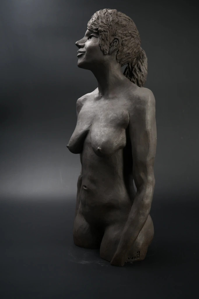 22-sculpture-gres-noir-humaines-michael-ezanno-la-chaize-giraud-Vendée-france