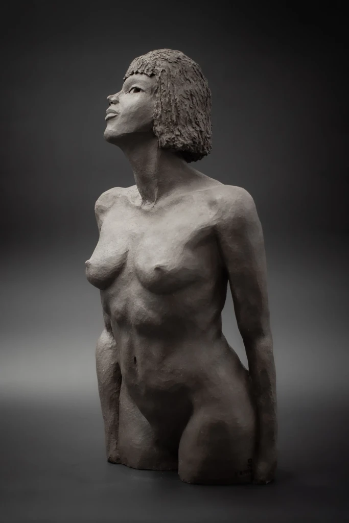 5-sculpture-gres-noir-humaines-michael-ezanno-la-chaize-giraud-Vendée-france